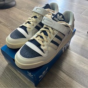 Size 10 - adidas Forum 84 Low Off White Collegiate Navy
